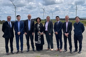Left to right: The Hon Warwick Smith AO, Ning Chen, Goldwind Australia, John Titchen, Goldwind Australia, Pam Kensit, Mayor of Upper Lachlan Shire, Alex Waldron, Director, Upper Lachlan Shire, Weiwei Shi, Director, BJCE Australia, Derek Powell, Deputy General Manager, BJEI Australia Biala Wind Farm Australia 300 200