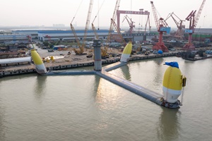 Mingyang Smart Energy's floating wind power platform enters tower lifting stage OceanX platform Mingyang 300 200