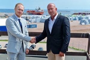 Rickard Olsen Pella, Project Manager at RWE Offshore Wind and Niclas Strömqvist, CEO of Smålandshamnar Rickard Olsen Pella RWE Niclas Strömqvist Smålandshamnar 2