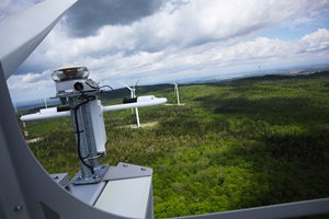Mont Sainte-Marguerite wind farm, Québec, Canada, Siemens 3.2MW turbines, owned by Pattern. First wind farm in North-America to be equipped with a complete LIDS system. (courtesy Anthony Lence Roy, Siemens) Parc Eolien Mont Ste Marguerite LIDS Technostrobe
